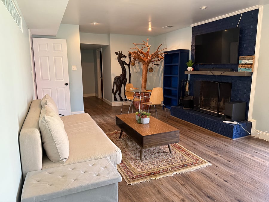 Dinning/Family Room with SmartTV
