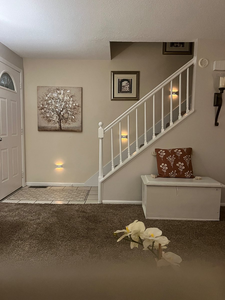 Lit staircase