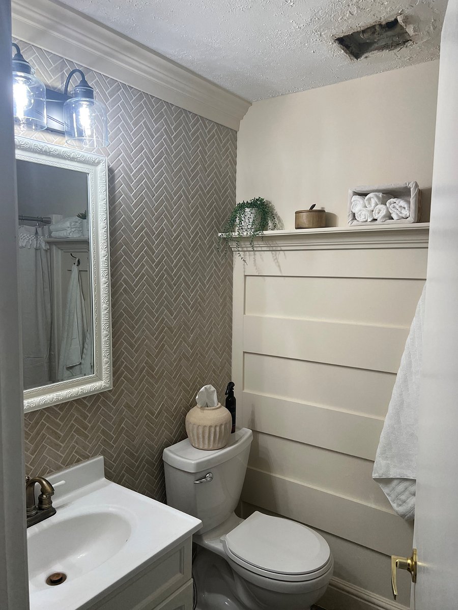 Full tiled bath