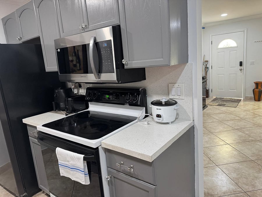 Furnished Finder property 835330_1 photo 4