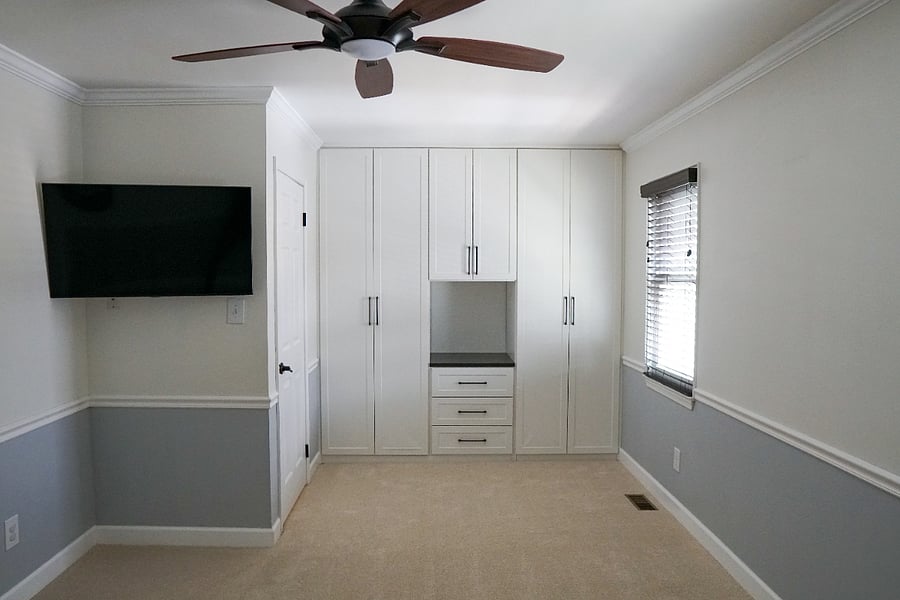 primary bedroom on 2nd floor; large reach in closet space with drawers for 1-2 people, 42in smart TV