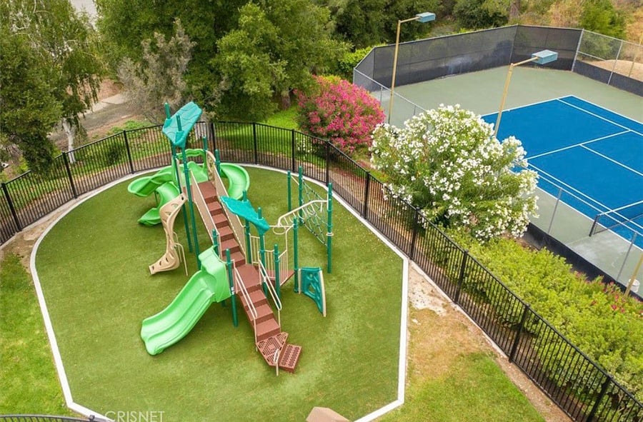 Furnished Finder property 835358_1 photo 6