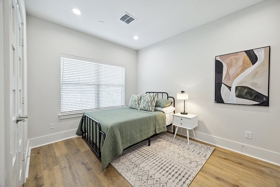 Furnished Finder property 835479_1 photo 27
