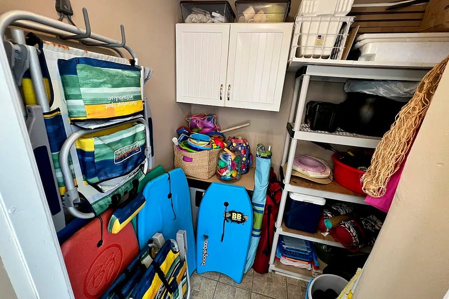 Storage room equipped with all you need for the beach and play time
