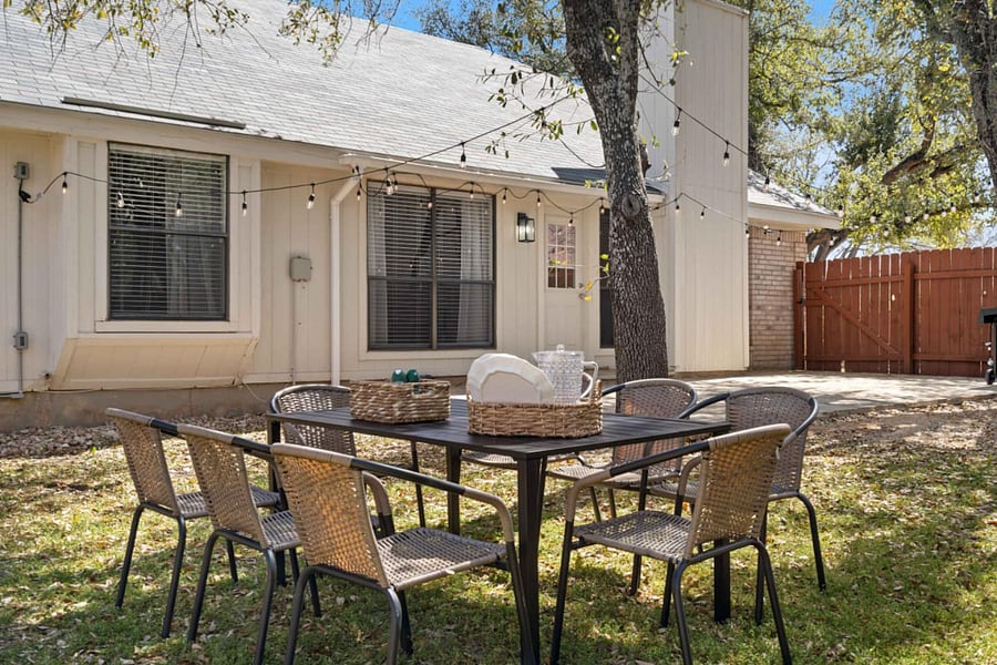 Furnished Finder property 835863_1 photo 36