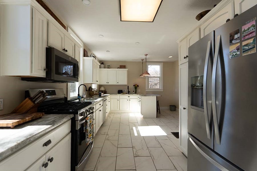 Newly remodeled kitchen with granite countertops
