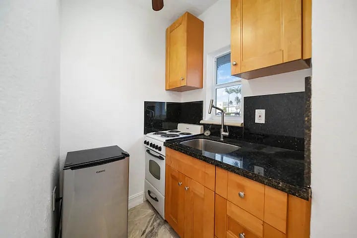 Furnished Finder property 835968_1 photo 3
