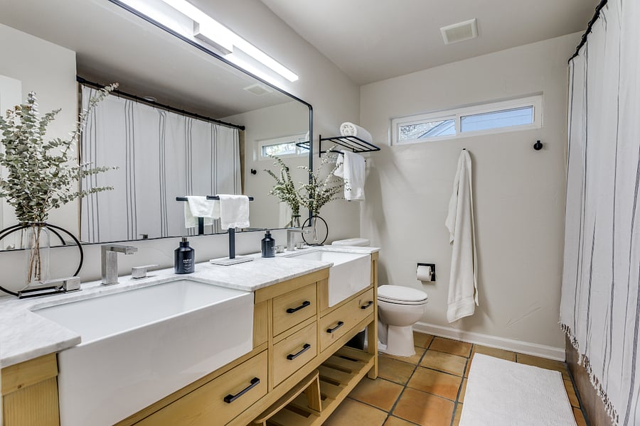 large shower, double sinks