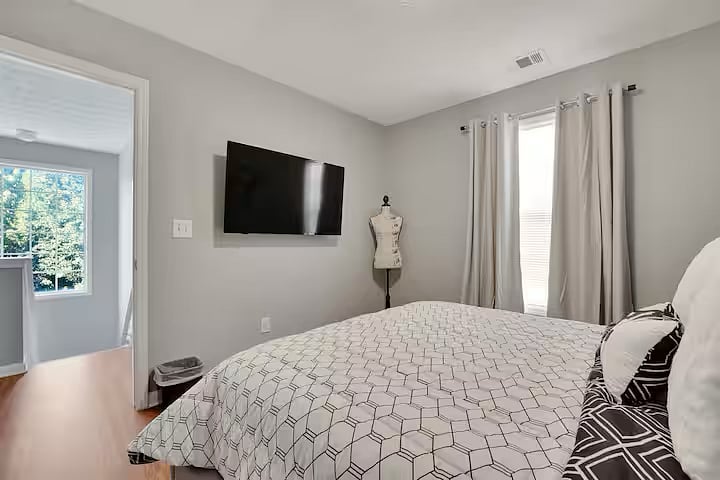 Furnished Finder property 836065_1 photo 22