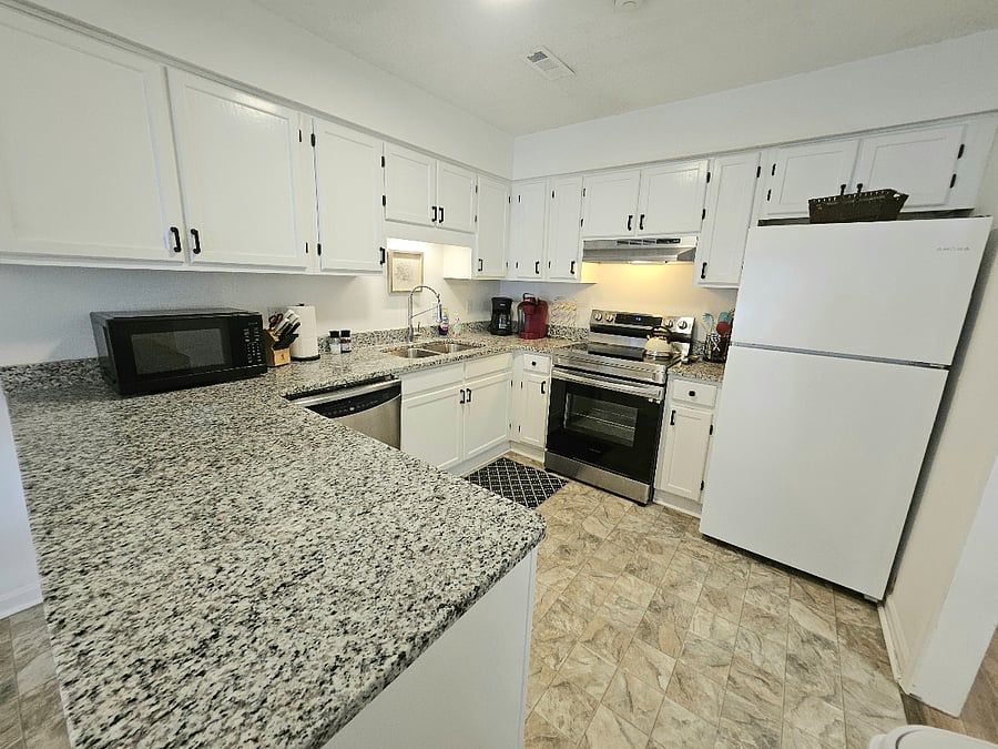 Furnished Finder property 836077_1 photo 8
