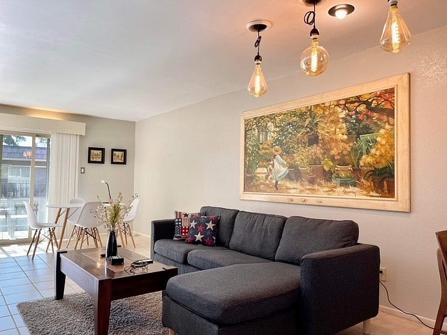 Furnished Finder property 836081_1 photo 5