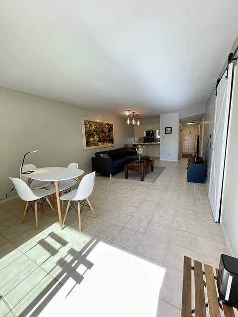 Furnished Finder property 836081_1 photo 4