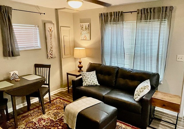 Furnished Finder property 836100_2 photo 9