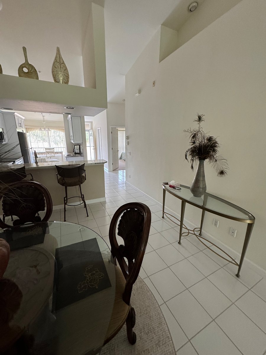 Furnished Finder property 836104_1 photo 18