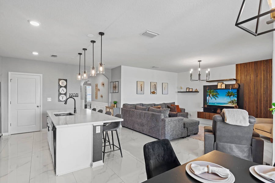 Furnished Finder property 836158_1 photo 12