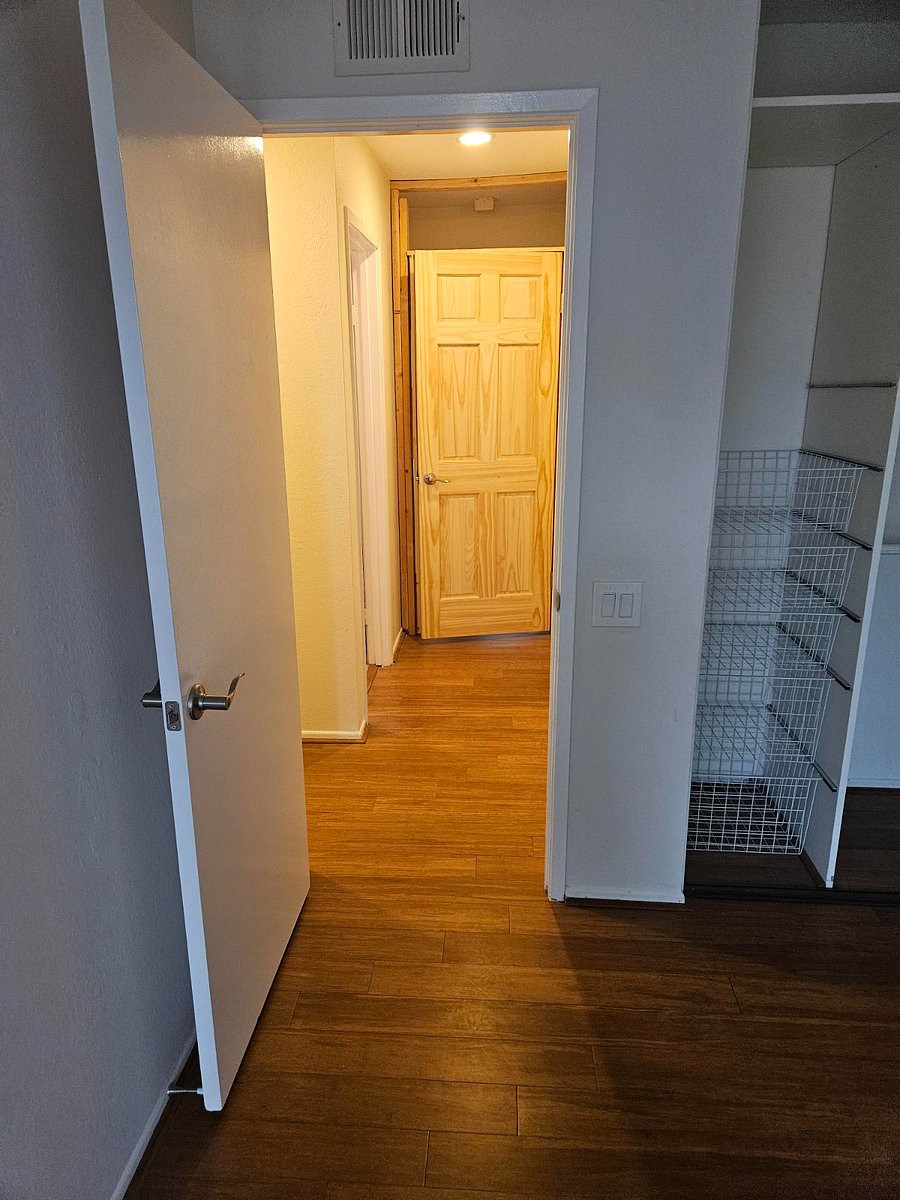 Furnished Finder property 836172_1 photo 11