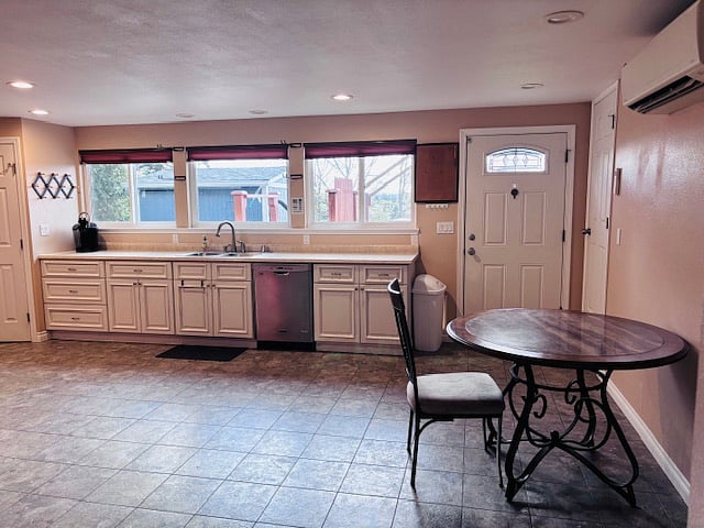 Furnished Finder property 836289_1 photo 11