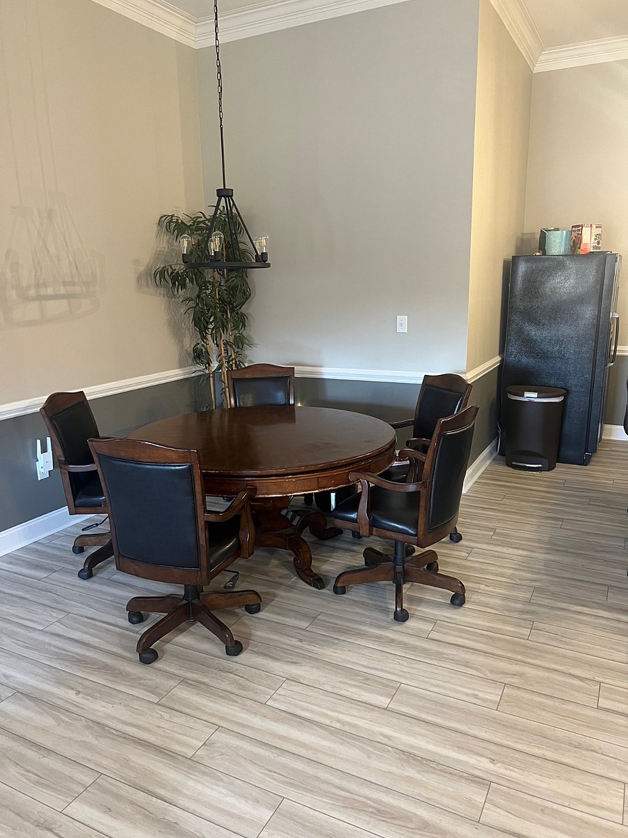 Kitchen Table / Poker Table / Craft Table / Work Table