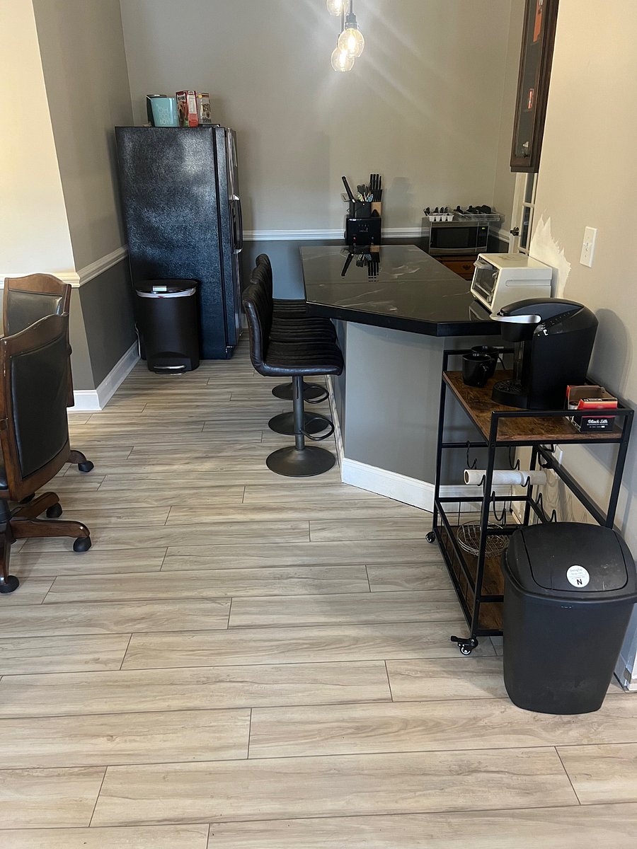 Kitchenette area with sink and walk in pantry