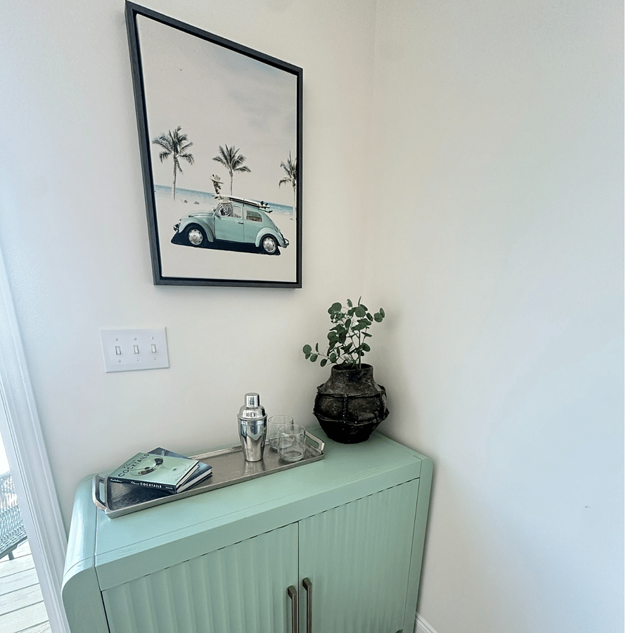 Bar area in kitchen 
