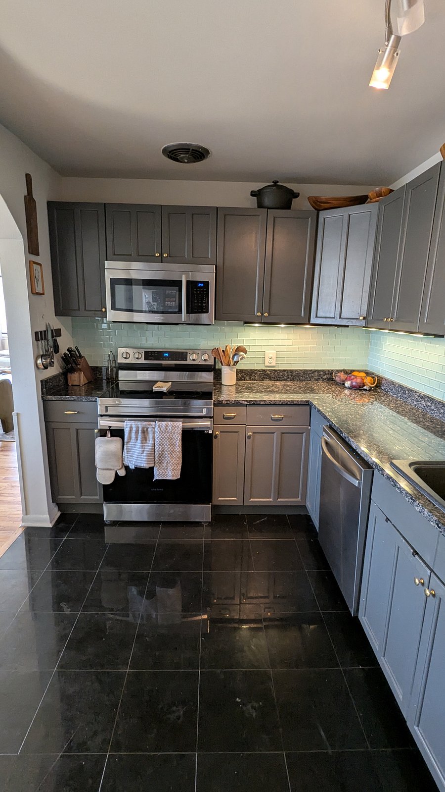 Furnished Finder property 836339_1 photo 16