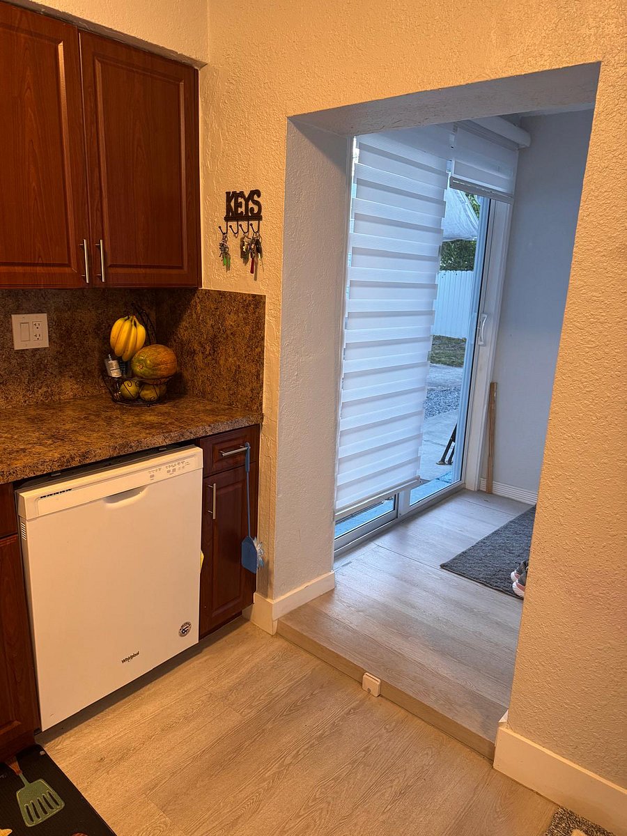 Furnished Finder property 836392_1 photo 8