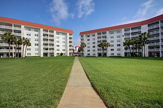 El Matador Complex grounds