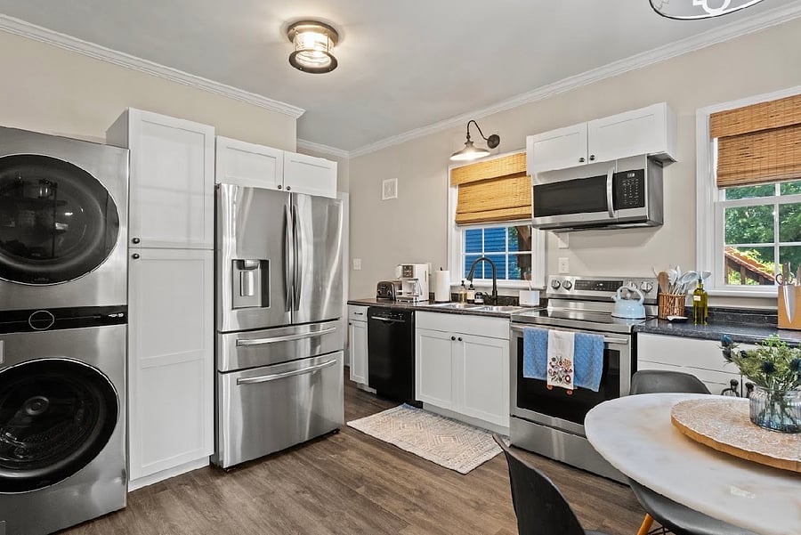Furnished Finder property 836505_1 photo 12