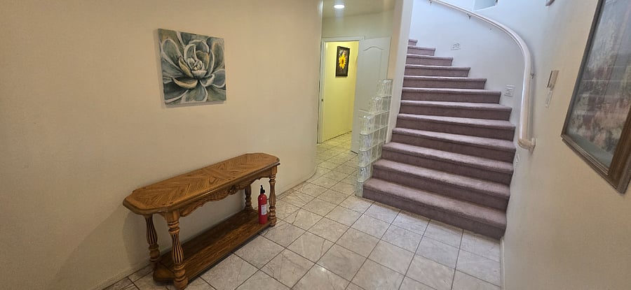 Furnished Finder property 836509_1 photo 47