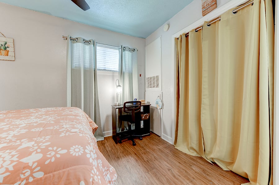 Furnished Finder property 836538_1 photo 4