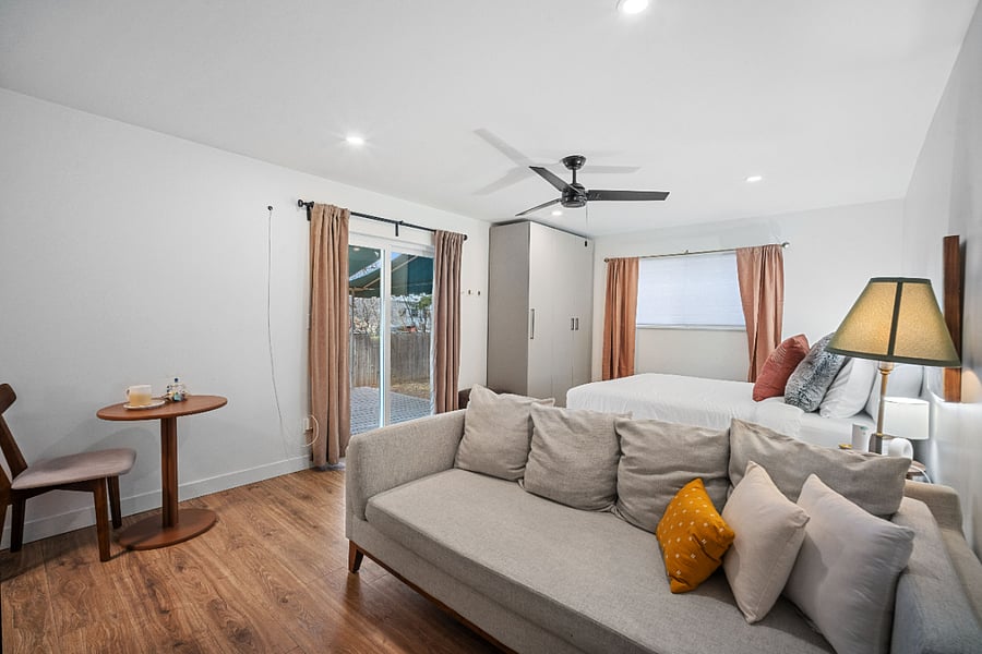 Furnished Finder property 836573_1 photo 16