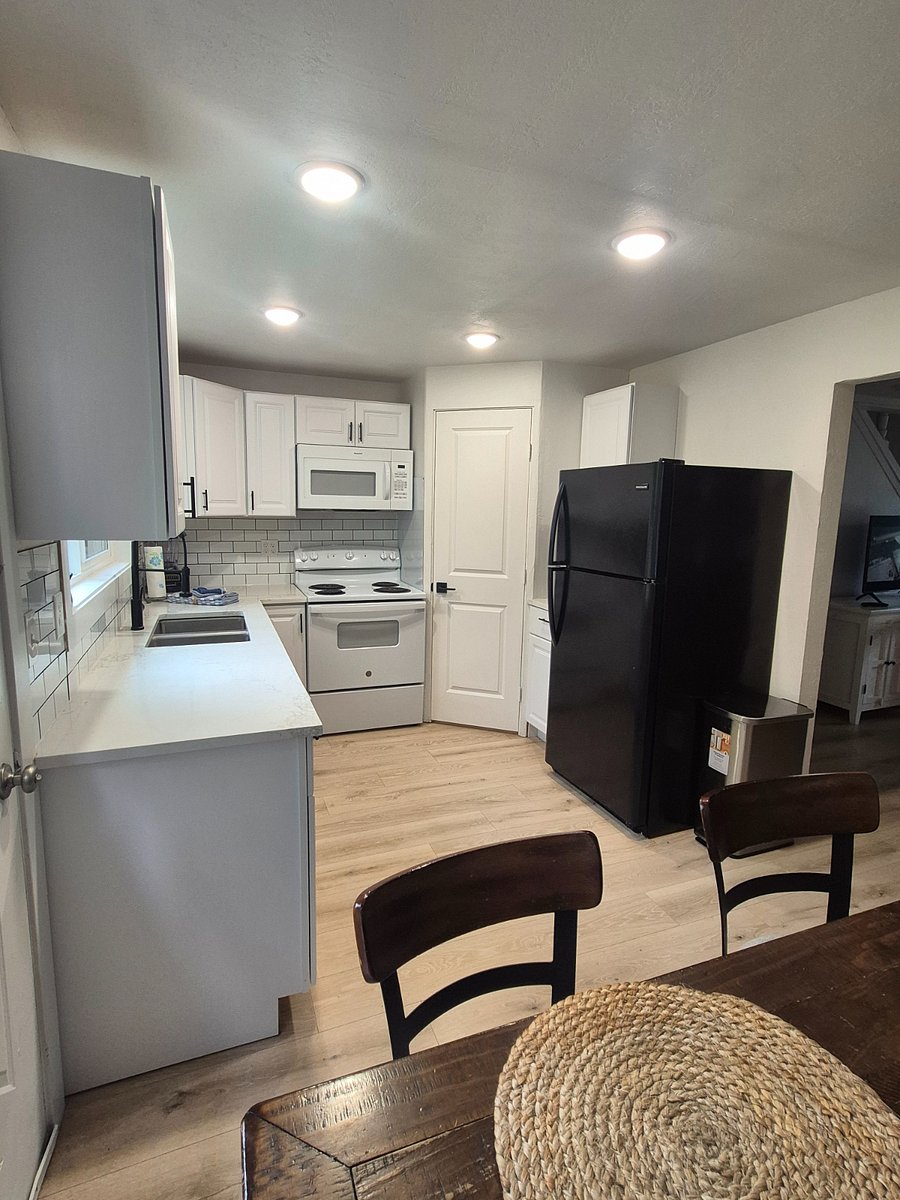 Furnished Finder property 836707_1 photo 3