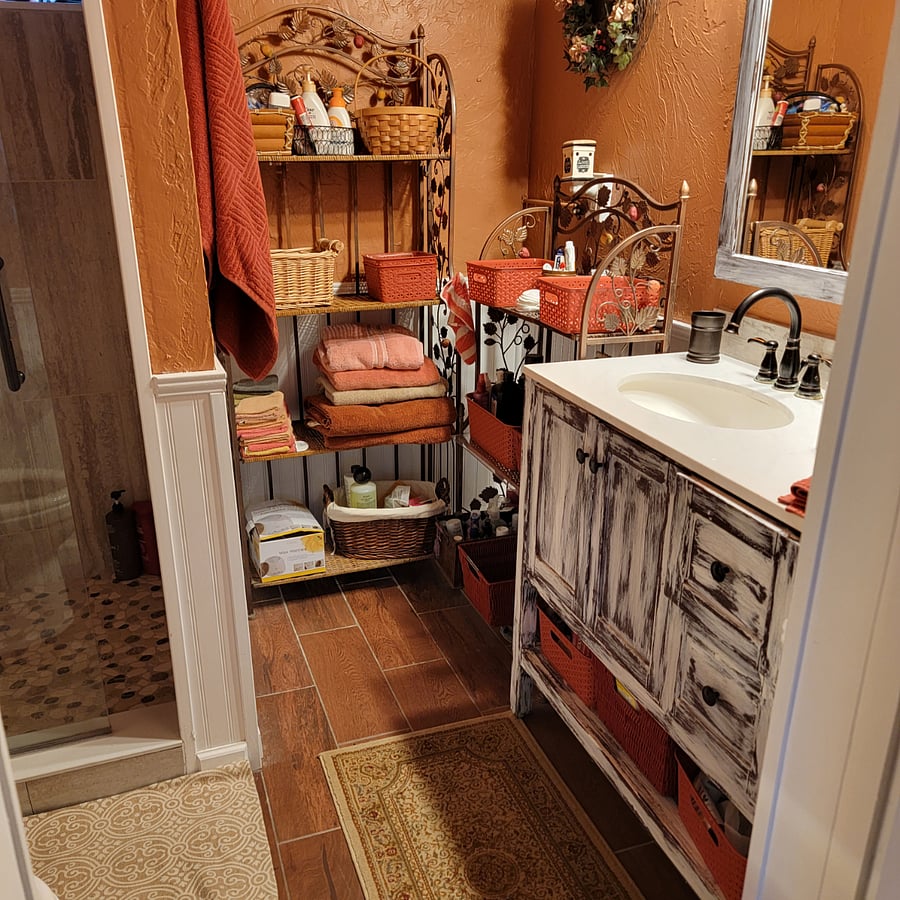 walk in shower..also another shower outside, and more facilities in shed, just steps away in back yard