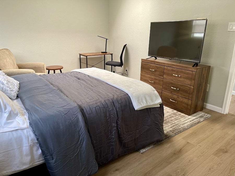 Furnished Finder property 836904_2 photo 4