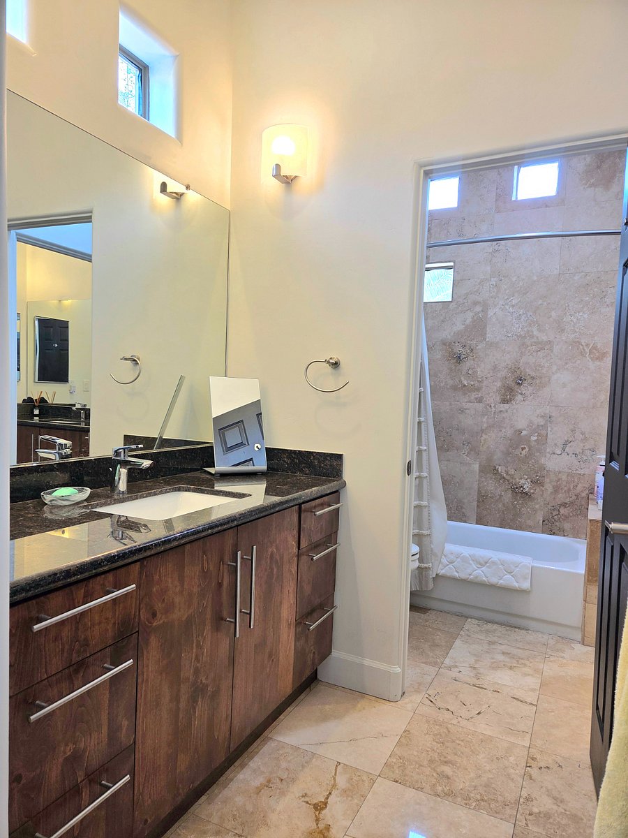 Bathroom 2 vanity direct access from Bedroom 3