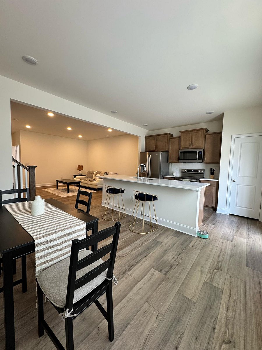 Furnished Finder property 836972_1 photo 3