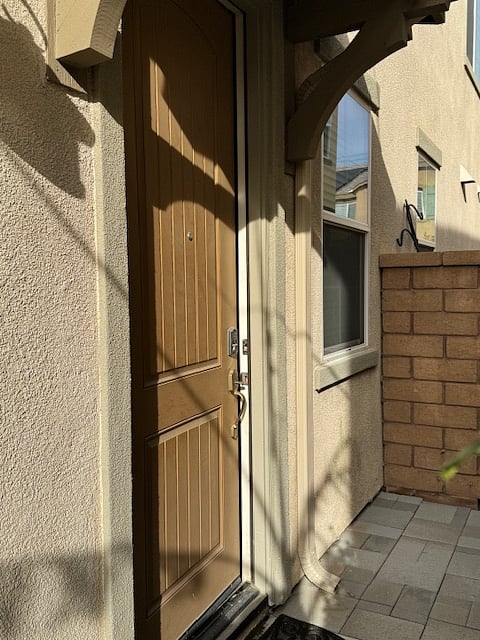 PRIVATE ENTRANCE
