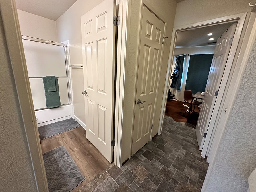Furnished Finder property 837210_1 photo 27