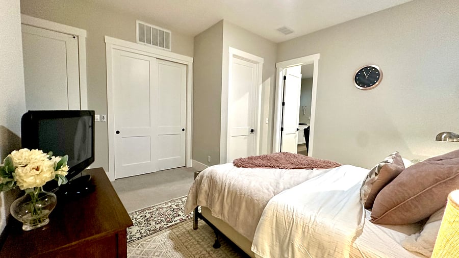 Furnished Finder property 837286_1 photo 11