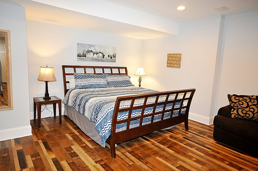 king size bed with tempur-pedic mattress