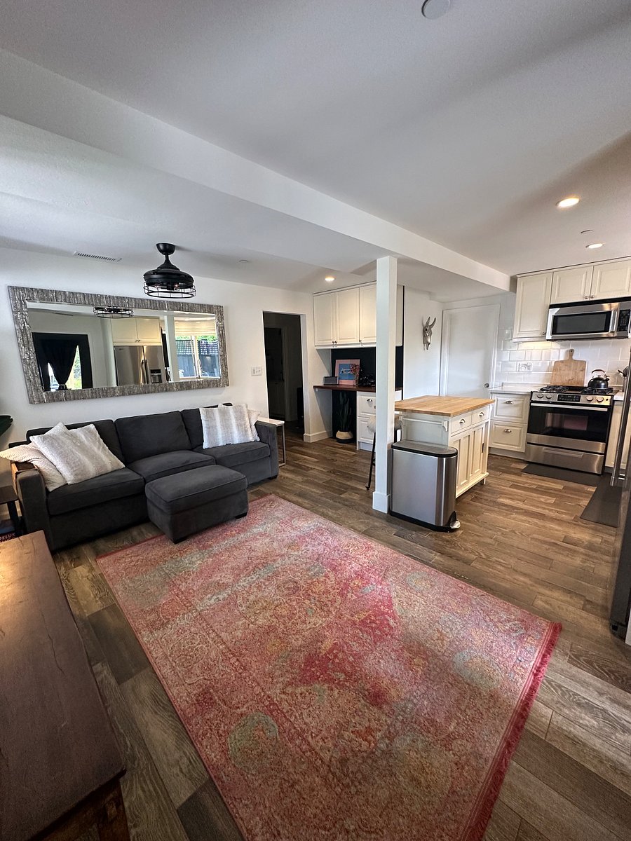 Furnished Finder property 837395_1 photo 2