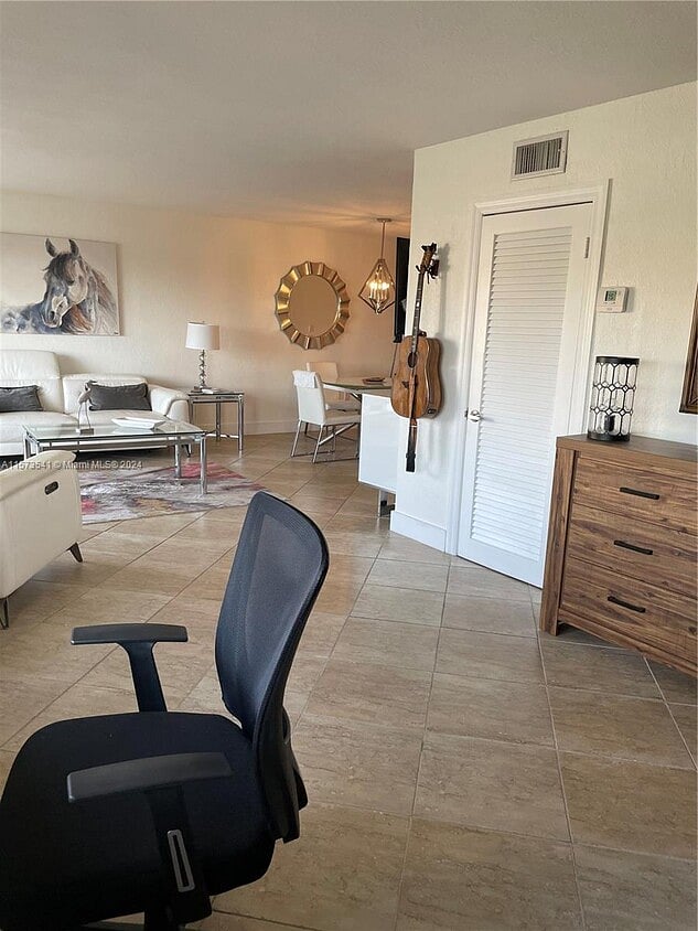 Furnished Finder property 837422_1 photo 3