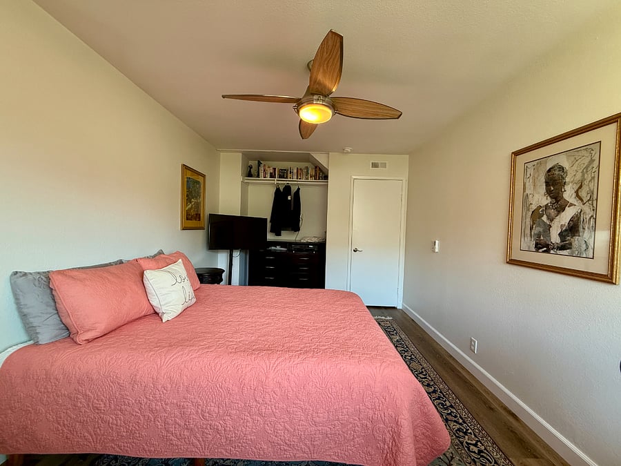 Upstairs Bedroom for Rent