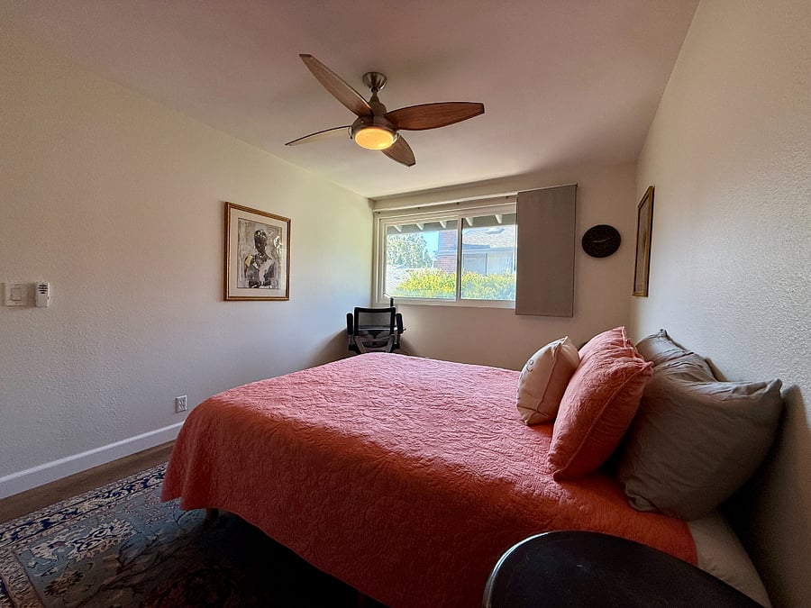 Upstairs Bedroom for Rent