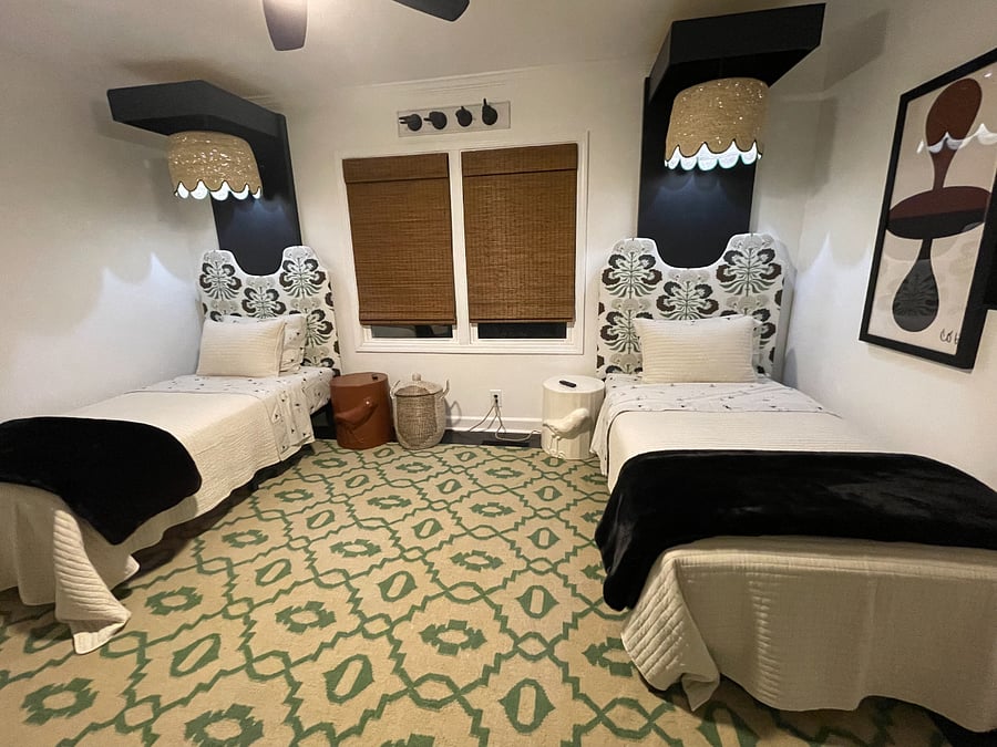 Twin bedroom