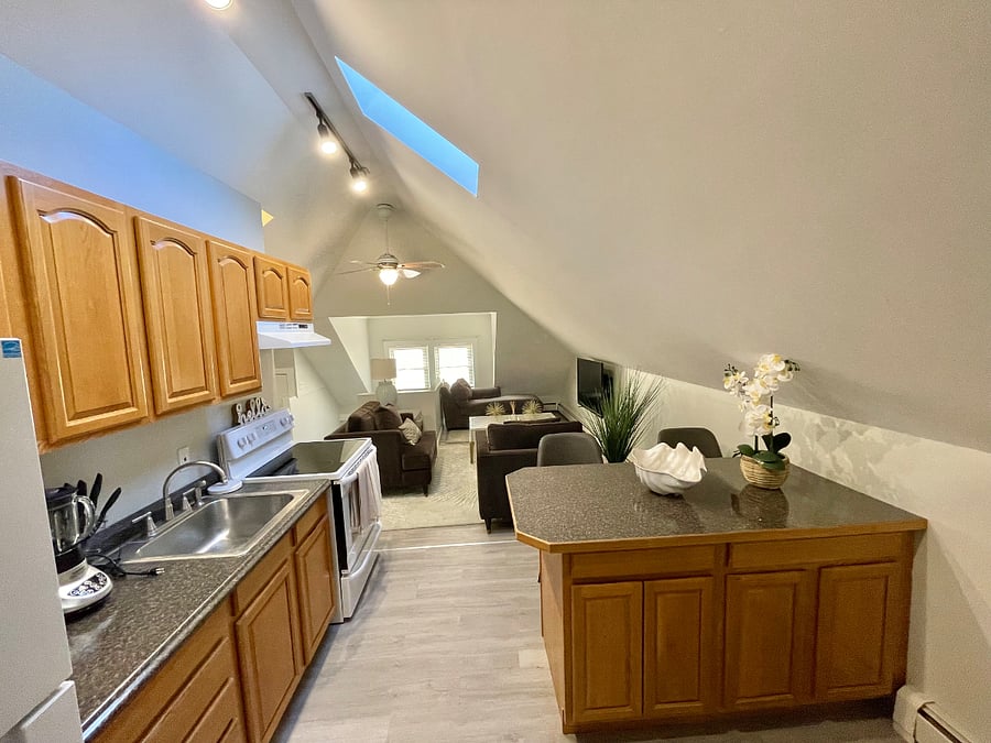 Full stocked kitchen 