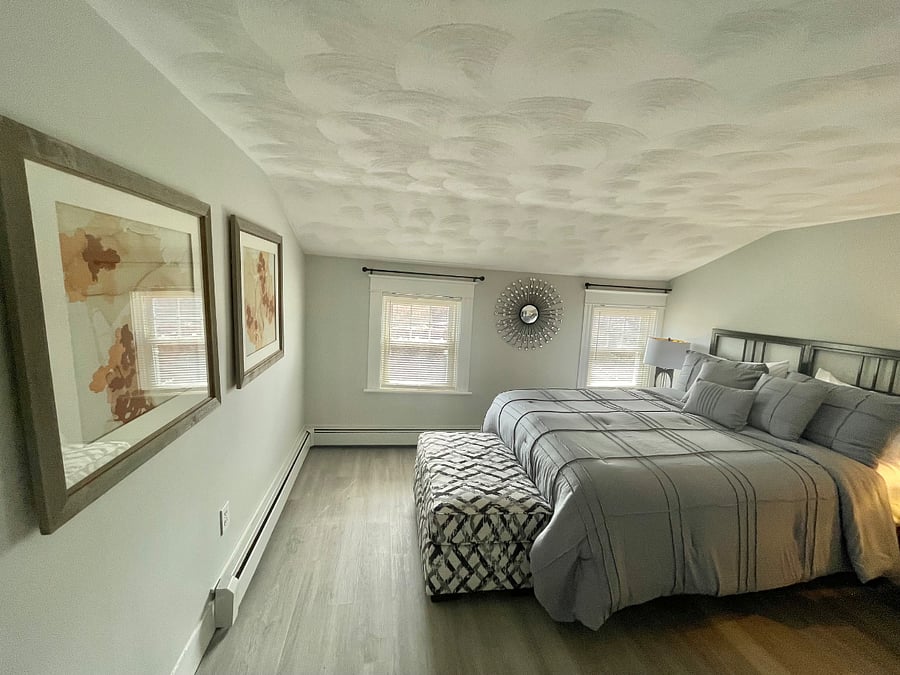 Cozy Queen Bed Rm #R2