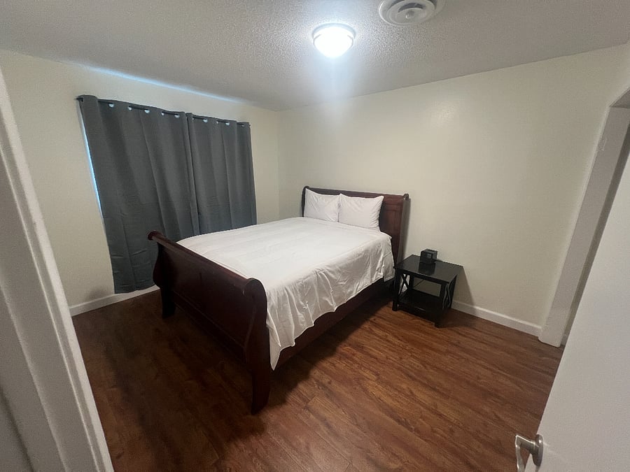 Furnished Finder property 837588_1 photo 7