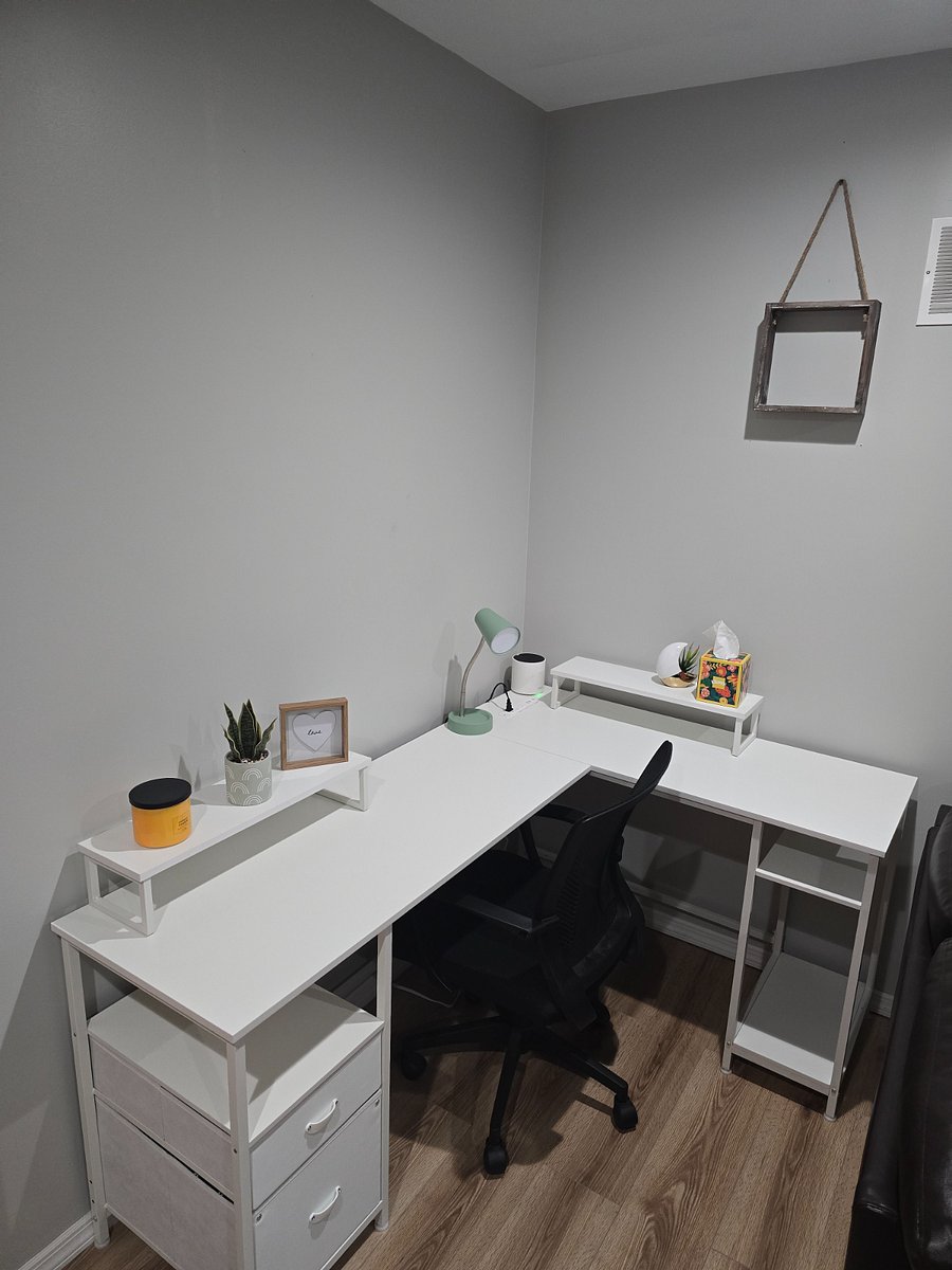 Corner work area