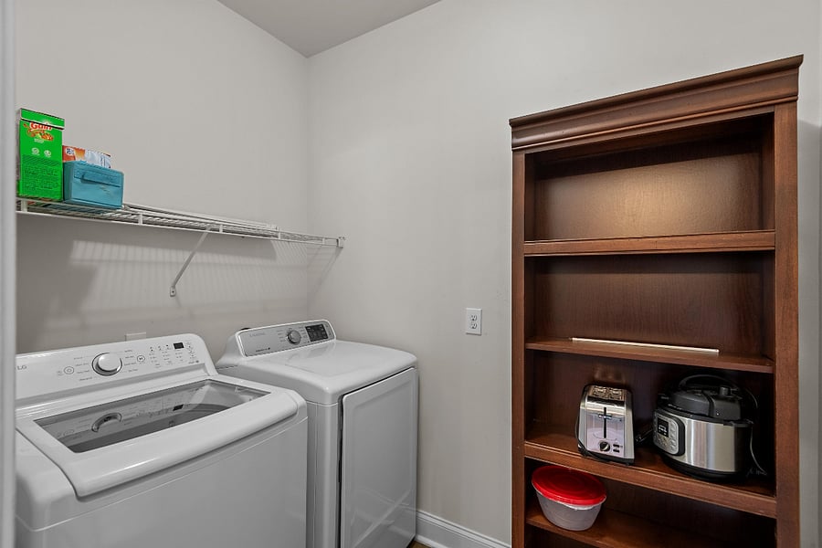 Furnished Finder property 837619_1 photo 11